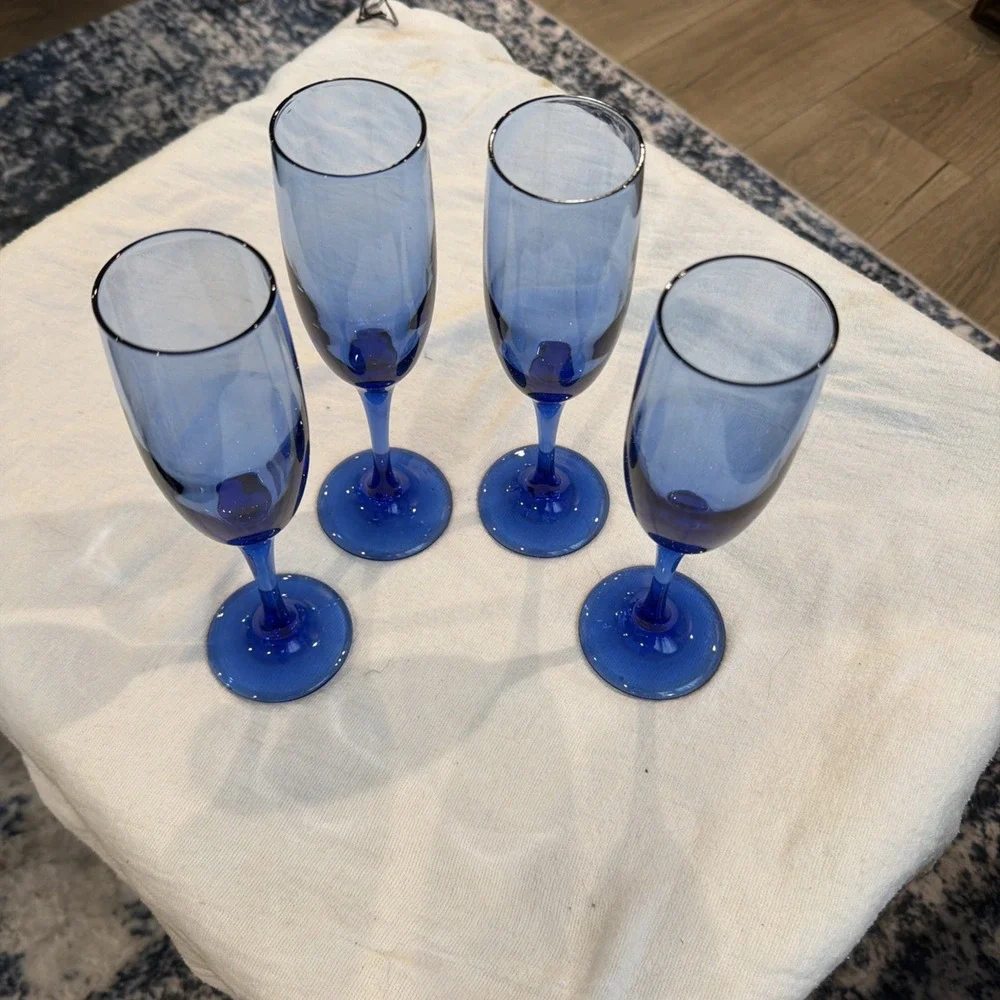 Lot of 4 VTG 9